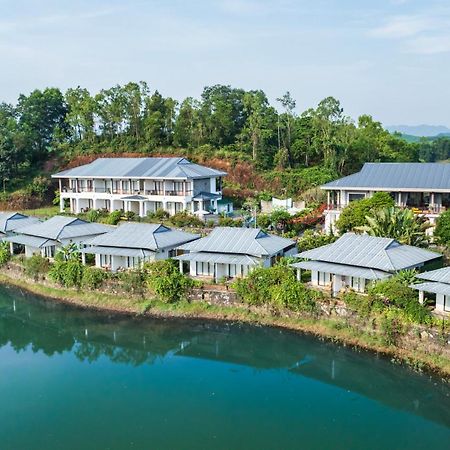 Phong Nha Lake House Resort Exterior photo