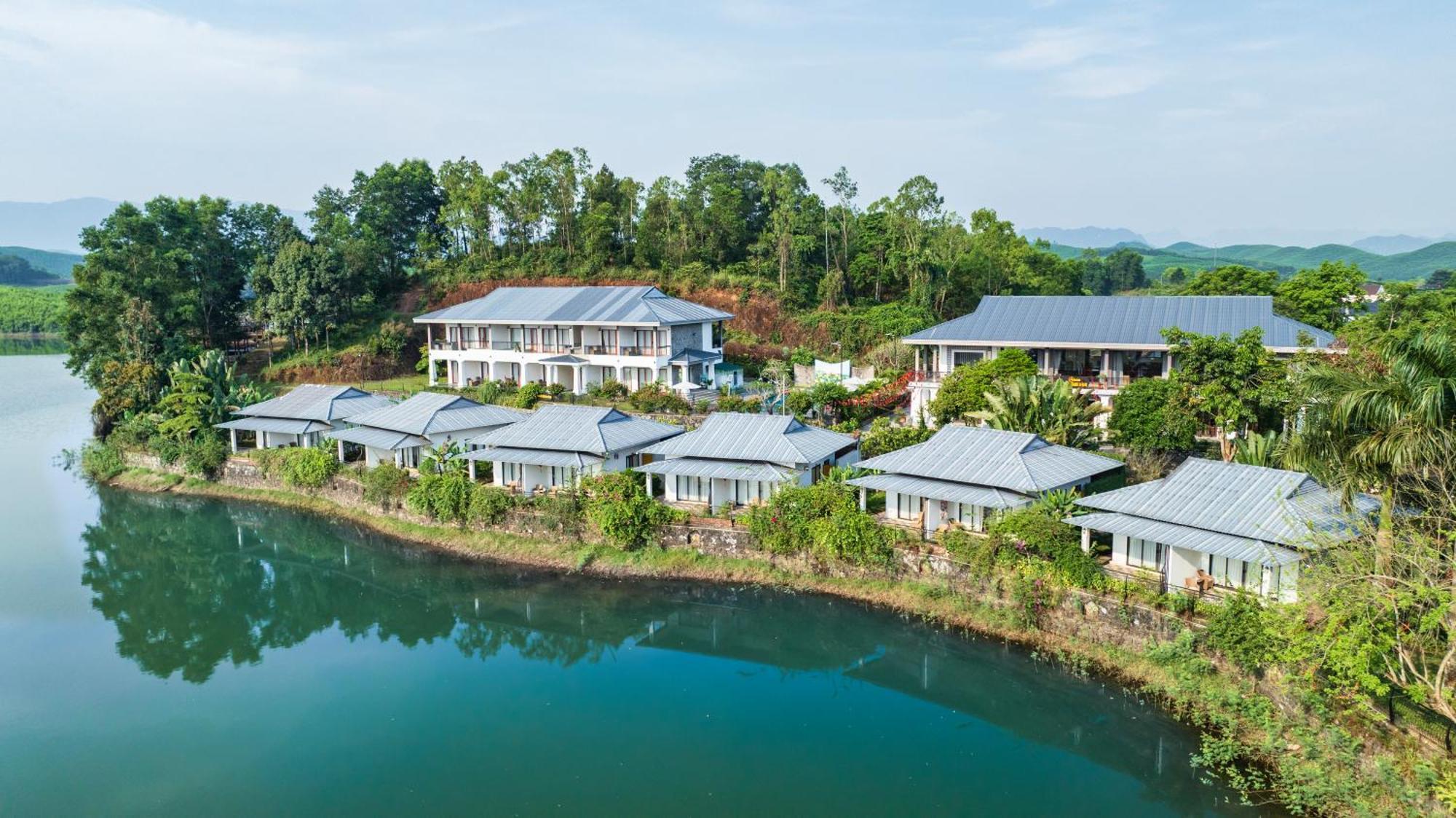 Phong Nha Lake House Resort Exterior photo